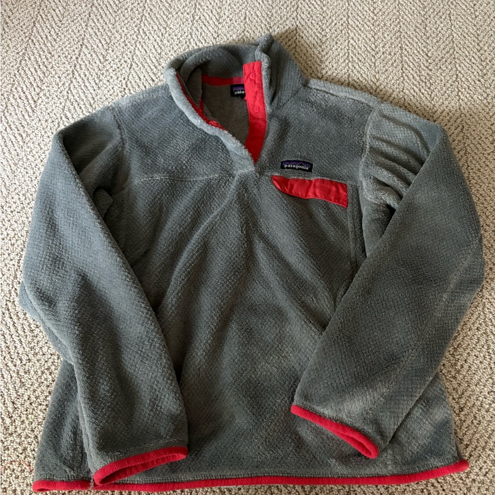 Patagonia Gray and Red Fleece Pullover